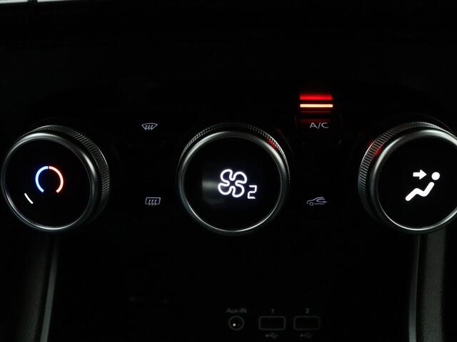 Renault CAPTUR E-Tech Plug-in Hybrid 160 Zen Airco | Camera | Navi | Parksens. v+a