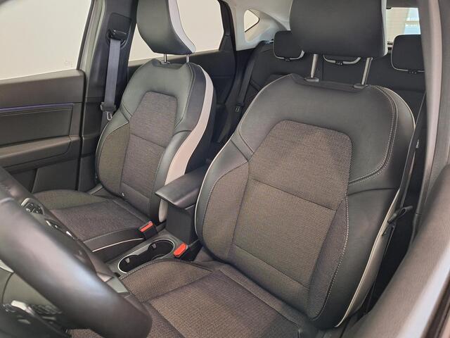 Renault CAPTUR 1.3 Mild Hybrid 160 EDC Techno | Adaptieve cruise control | Stoel- en voorruitverwarming | Dodehoek Detectie