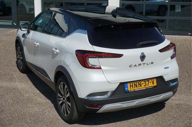 Renault CAPTUR 1.6 E-Tech Plug-in Hybrid 160 Initiale Paris