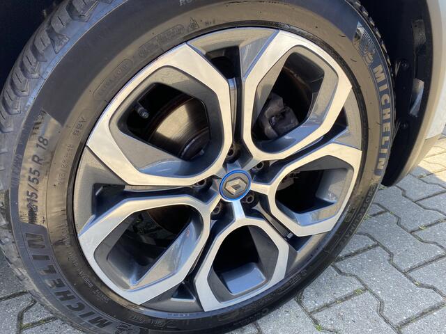 Renault CAPTUR 1.6 E-Tech Plug-in Hybrid 160 Business App Connect , Climate Control , Navigatie