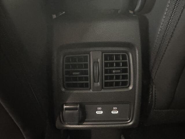 Renault CAPTUR 1.8 E-Tech Full Hybrid 160 Techno | Pack Winter | Pack Advanced Driving Assist | Van: ¤ 38.638,- nu rijklaar voor: ¤ 37.138,-