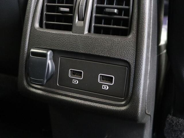 Renault CAPTUR E-Tech full hybrid 145pk E-Tech engineered | Apple Carplay/Android Auto | Parkeersensoren voor en achter | Climate control