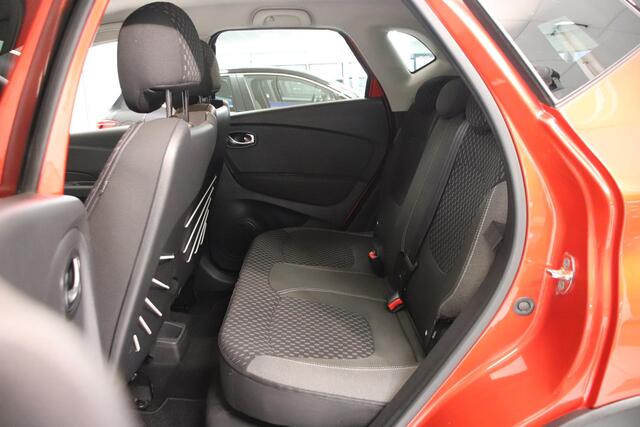 Renault CAPTUR 1.2 TCe 120 EDC Intens | Camera | Climate control| Cruise control | Navigatie | LED | Armsteun |