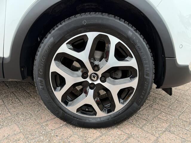 Renault CAPTUR Intens Tce 120 EDC automaat | trekhaak | Pack Easy Park Assist | tijdelijk gratis Top Afleverpakket twv Eur 695