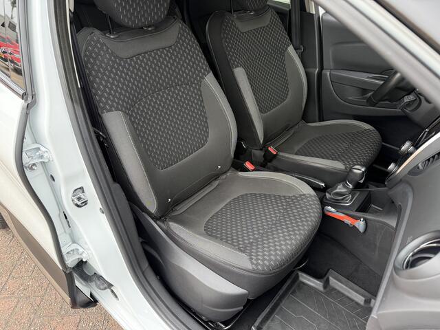 Renault CAPTUR Intens Tce 120 EDC automaat | trekhaak | Pack Easy Park Assist | tijdelijk gratis Top Afleverpakket twv Eur 695