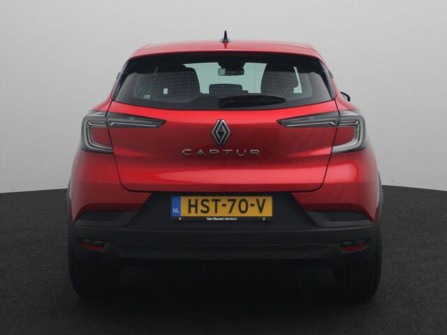 Renault CAPTUR mild hybrid 160 EDC Evolution | Automaat | Parkeersensoren achter met achteruitrijcamera | Airco | Metaalkleur | Apple CarPlay & Android Auto | Reservewiel | Trekgewicht 1.500 kg |