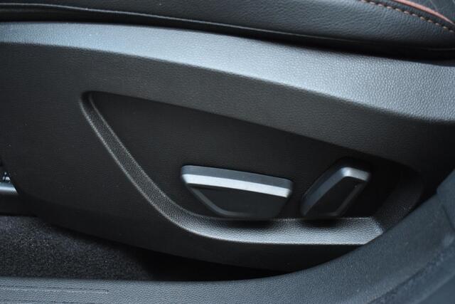 Renault CAPTUR E-Tech Plug-in Hybrid 160 Initiale Paris | 360 CAMERA | NAVI | BOSE | STUUR/STOELVERWARMING | ADAPT. CRUISE CONTROL | CLIMATE CONTROL | PDC | LMV