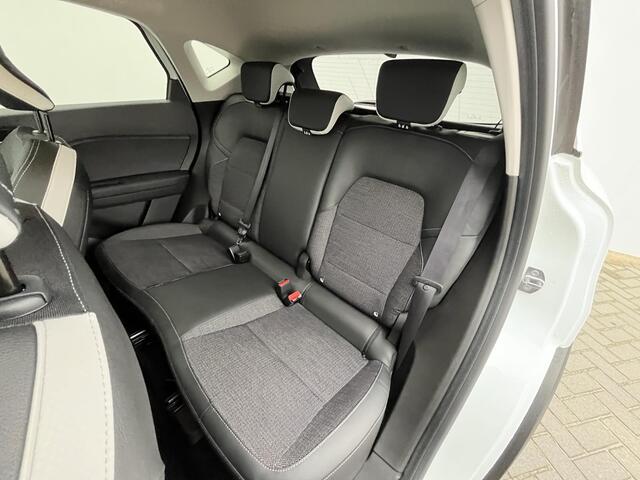 Renault CAPTUR 1.3 TCe 140 EDC Automaat Intens / 1.500KG Trekgewicht / Adaptieve cruise control / Dodehoekdetectie / Keyless / Climate control / Stoel- en stuurverwarming