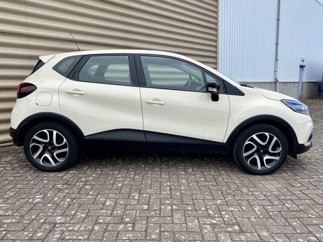 Renault CAPTUR 0.9 TCe Life | LMV, Apple carplay | Camera |