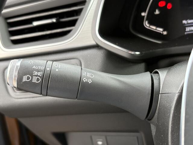 Renault CAPTUR 1.3 TCe 130 Intens Automaat | Navigatie | Privacy Glass | Keyless |