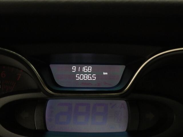 Renault CAPTUR 120pk TCe Initiale Paris Camera | Cruise | Navi | Parkeersens. v+a | Stoelverw. | Trekhaak | Panoramadak