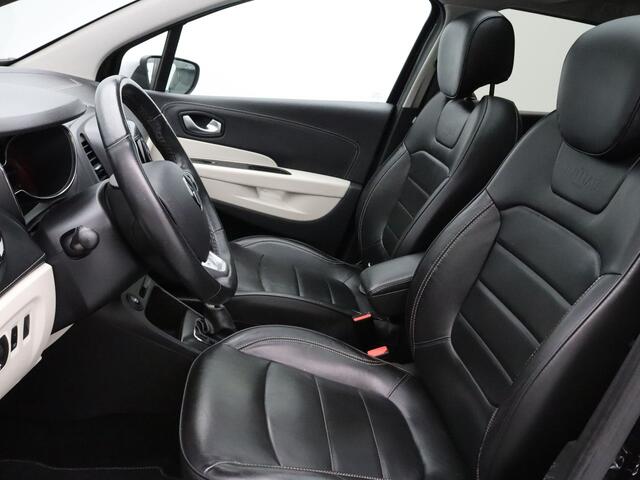 Renault CAPTUR 120pk TCe Initiale Paris Camera | Cruise | Navi | Parkeersens. v+a | Stoelverw. | Trekhaak | Panoramadak