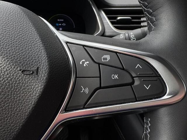 Renault CAPTUR 1.6 E-Tech Plug-in Hybrid 160 Initiale Paris / 1e eigenaar / NL auto / Dealer onderhouden / Stoelverwarming / Lederen bekleding /