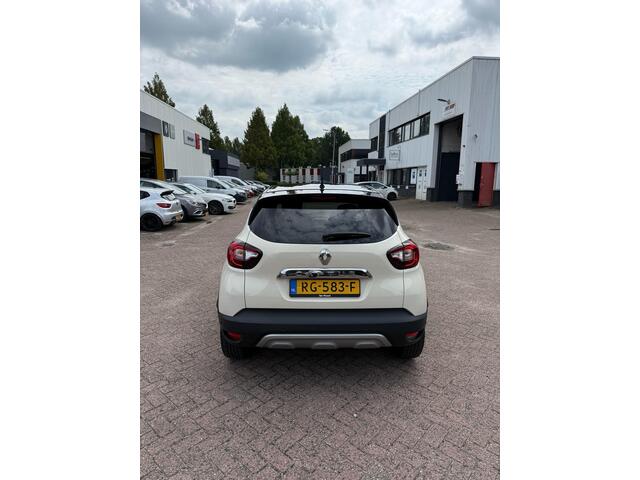 Renault CAPTUR 0.9 TCe Intens | Navigatie | Achteruitrijcamera | Parkeersensoren achter | Cruise- en Climate Control |