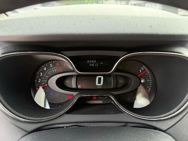 Renault CAPTUR 0.9 TCe Intens | Navigatie | Achteruitrijcamera | Parkeersensoren achter | Cruise- en Climate Control |