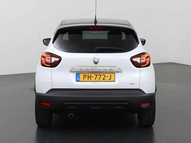 Renault CAPTUR 1.2 TCe Intens | Panoramadak | Parkeercamera | Dodehoekdetectie | Naviagtie |