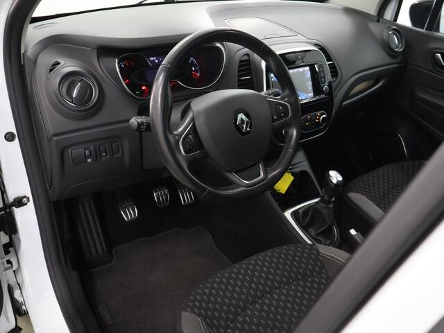 Renault CAPTUR 1.2 TCe Intens | Panoramadak | Parkeercamera | Dodehoekdetectie | Naviagtie |