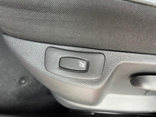 Renault CAPTUR 1.2 TCe Xmod | Camera | Stoelverwarming | Navigatie | Cruise Control | Climate Control |