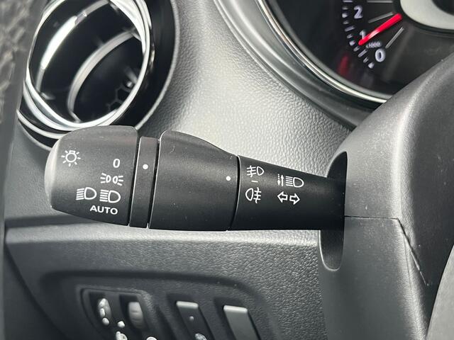 Renault CAPTUR 1.2 TCe Xmod | Camera | Stoelverwarming | Navigatie | Cruise Control | Climate Control |