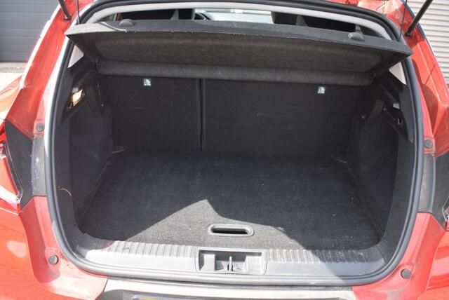 Renault CAPTUR 1.3 TCE INTENS / TREKHAAK / CAMERA / NAVI