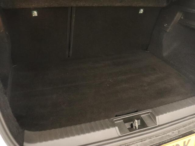 Renault CAPTUR 1.6 E-Tech Hybrid 145 Intens | Automaat | Carplay | PHEV | Half leder | Adaptive cruise | Climate controle | DAB | Getint glas | LED