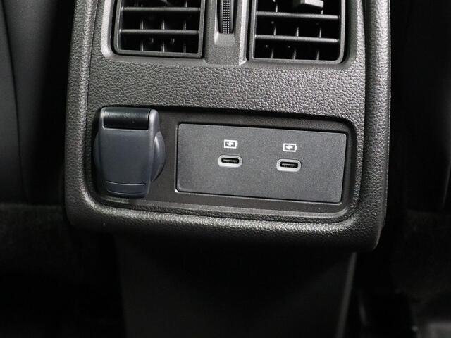 Renault CAPTUR E-Tech full hybrid 145pk techno | Grootscherm navigatie | Digitaal dashboard | Achteruitrijcamera | Winterpakket |