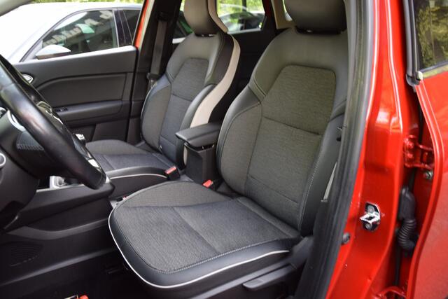 Renault CAPTUR 1.0 TCe 100 Intens | BOVAG Garantie | Trekhaak | All Season Banden | Navigatie | Achteruitrijcamera | PDC Voor&Achter | Apple Carplay | Full LED | Dealer Onderhouden |