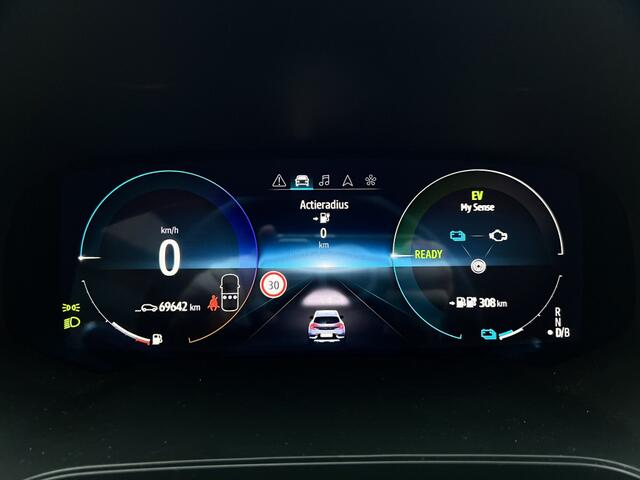 Renault CAPTUR 1.6 E-Tech Plug-in Hybrid 160 Intens | Camera | Dodehoek detectie | Trekhaak | Apple/ Android Carplay