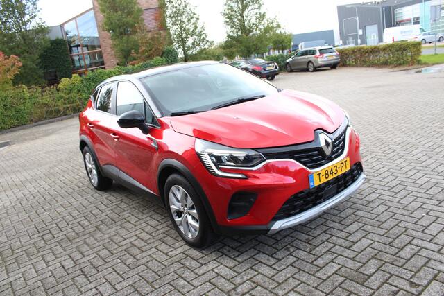 Renault CAPTUR 1.3 TCe 140 Intens Clima-Cruise-Navi-Camera-Carplay 18.000 KM !!