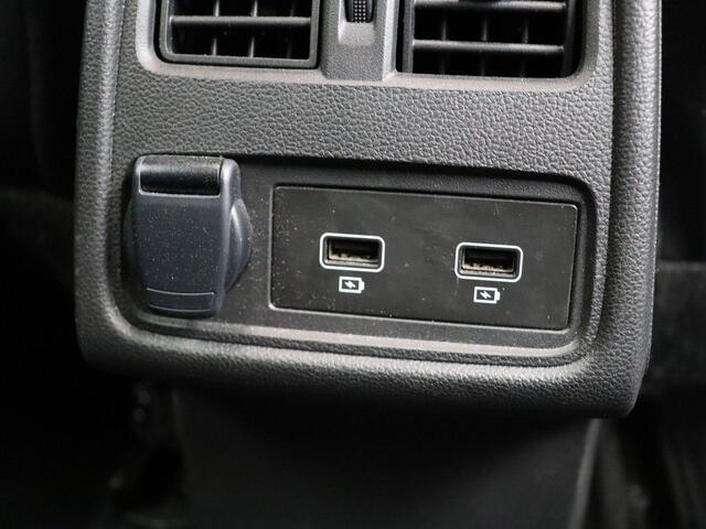 Renault CAPTUR TCe 90pk Techno | Navigatie | Achteruitrijcamera | 17" Lichtmetaal |