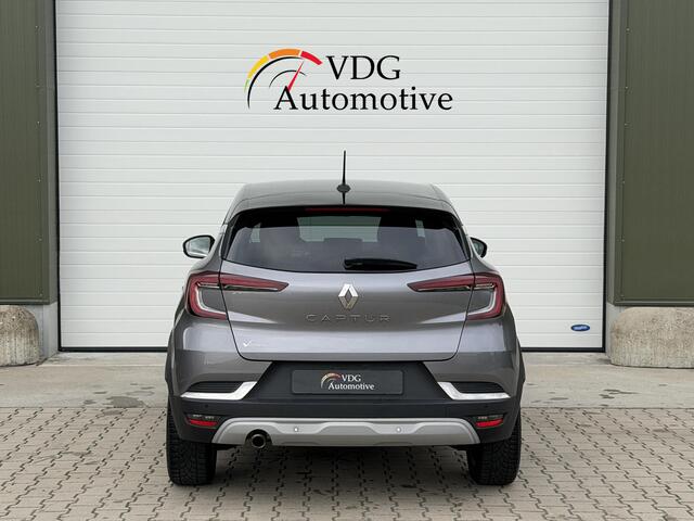 Renault CAPTUR 1.0 TCe 100 Intens / Clima / Navi / 17" LM velgen / Sensoren V+A / Keyless / Getinte ramen achter
