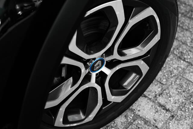 Renault CAPTUR 1.6 E-Tech Plug-in Hybrid 160 PK Edition One | Trekhaak | 360 camera | Groot scherm | 18'' velgen met 4 seizoensbanden | | incl. Bovag rijklaarpakket met 12 maanden garantie