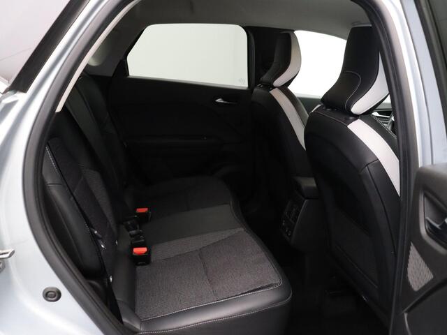 Renault CAPTUR TCe 90pk Techno | Achteruitrijcamera | Navigatie | Parkeersensoren voor/achter | Climate control |