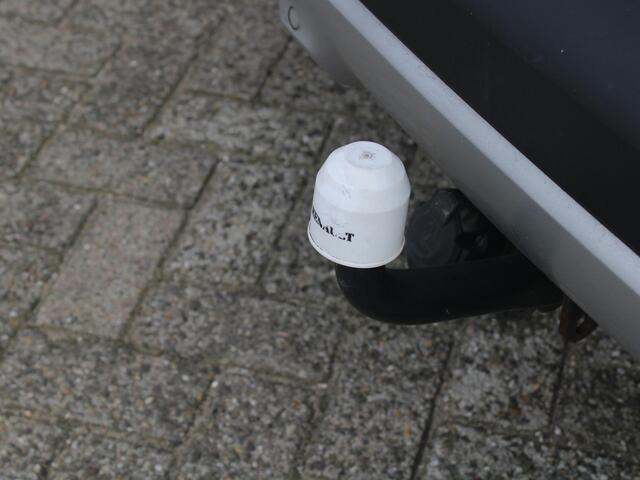 Renault CAPTUR 1.2 TCe Xmod | LEDEREN BEKLEDING | TREKHAAK |