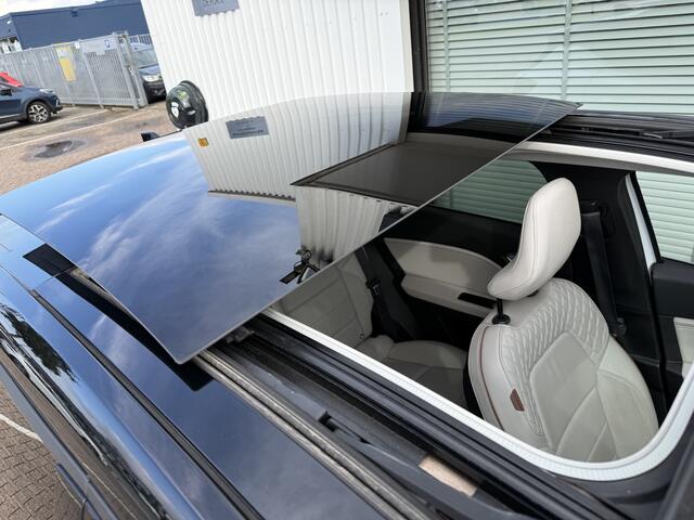 Renault CAPTUR Initiale Paris 1.3 Tce 130 EDC automaat | panoramadak | Bose | lederen bekleding | tijdelijk gratis Top Afleverpakket twv Eur 695