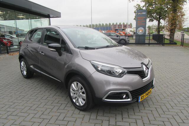 Renault CAPTUR 0.9 TCe Expression, Navigatie, PDC, 4 Seizoenenbanden