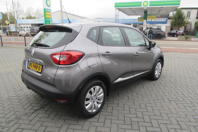 Renault CAPTUR 0.9 TCe Expression, Navigatie, PDC, 4 Seizoenenbanden