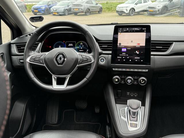 Renault CAPTUR 1.6 E-Tech Plug-in Hybrid 160 Initiale Paris | Glazen schuif-kantel dak | Leer | Stoel & stuur verwarming | 360 graden camera | DAB | Park assist | Climate Control |