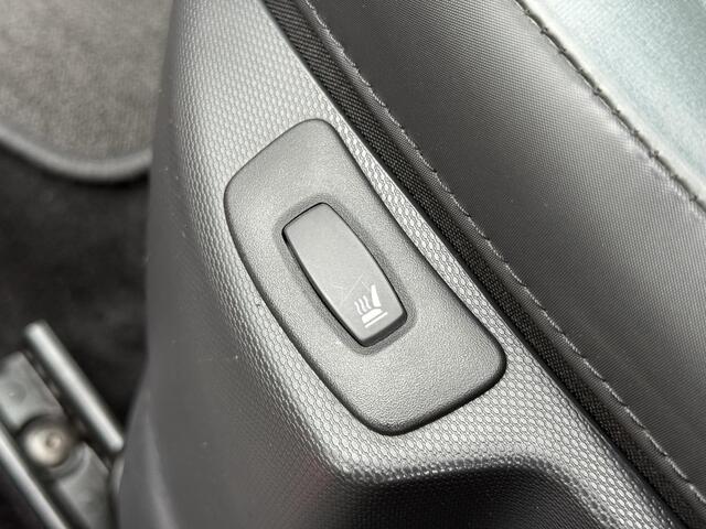 Renault CAPTUR 1.2 TCe Xmod 1e Eigenaar,Trekhaak,Camera,Navi,Stoelverw,Keyless,Halfleder,Lm velgen,120pk,Automaat,Pdc,Apk tot 03-2026