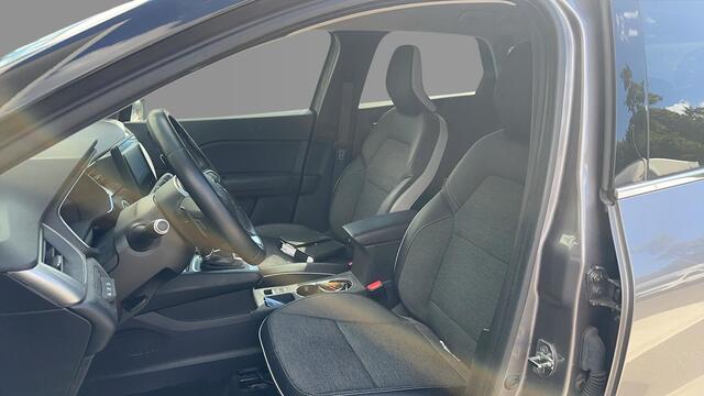 Renault CAPTUR 1.3 TCe 140pk Intens Automaat / Navigatie / Keyless / Camera / Trekhaak