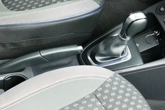 Renault CAPTUR 1.3 150pk TCe Intens. Camera, Clima, Cruise, Navi, Led Koplampen, Haak 1200kg