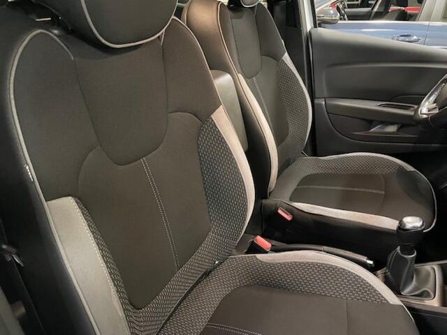 Renault CAPTUR 0.9 TCE BOSE / Navigatie / Cruise / Trekhaak / Climatronic / Led