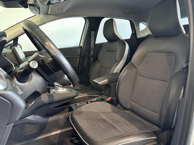 Renault CAPTUR 1.3 TCe 140 Intens AUTOMAAT | NAVIGATIE | PARKEERSENSOREN VOOR-/ACHTER | ACHTERUITRIJCAMERA | ADAPTIVE CRUISECONTROL