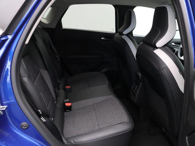 Renault CAPTUR E-Tech Hybrid 145pk Intens | Trekhaak | Climate Control | Achteruitrijcamera | Parkeersensoren voor en achter | Apple Carplay & Android Auto |