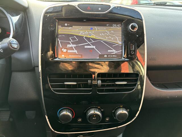 Renault CLIO Estate 0.9 TCe Limited | Nieuw Binnen! | Airco | Navi | Cruise