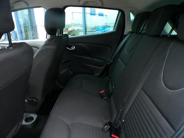 Renault CLIO 0.9 TCe Limited, Navigatie / Camera / Cruise control + Limiter / Climate control