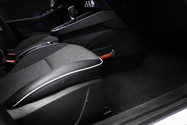 Renault CLIO 1.6 E-Tech Hybrid 140 Intens | EASY LINK- PARKING- PACK | DAB | APPLE | CAMERA