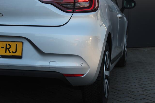 Renault CLIO 1.0 TCe 90 Equilibre | incl. 12 maanden garantie | Parkeersensoren | LED | DAB+ | Navigatie | Cruise control | Airco | Apple carplay | Lane assist | Verkeersbord detectie | Regensensor | Origineel NL auto | Dealer onderhouden |