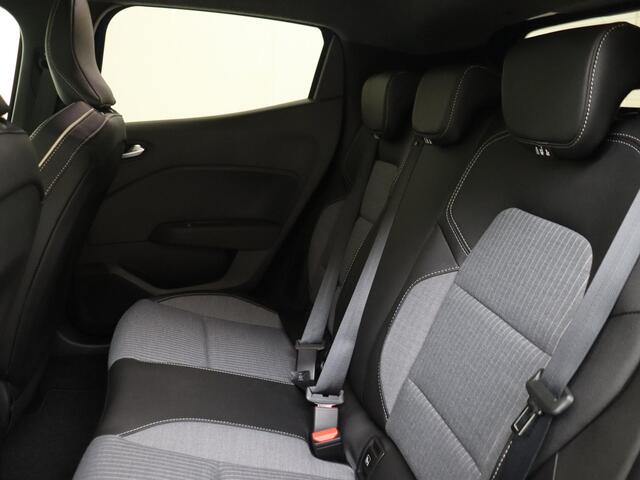 Renault CLIO 1.6 E-Tech Full Hybrid 145 techno