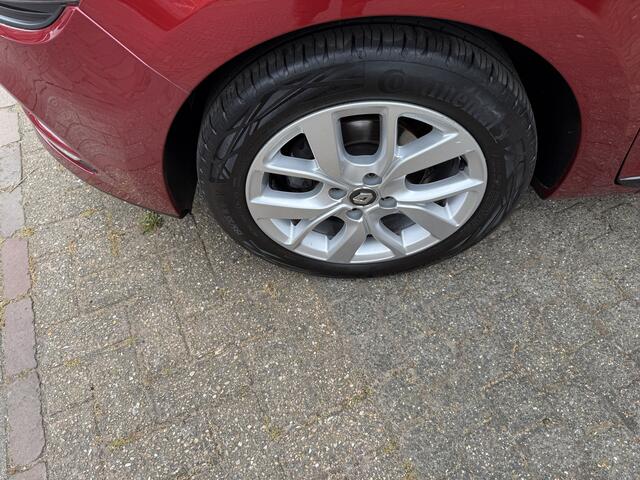 Renault CLIO 0.9 TCe Limited NAVIGATIE AIRCO LICHTM.VELGEN TREKHAAK CPV ELEKTR.RAMEN